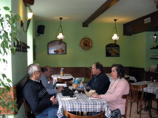 atavola1.jpg